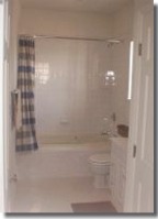 Upstairs bath, click picture to enlarge